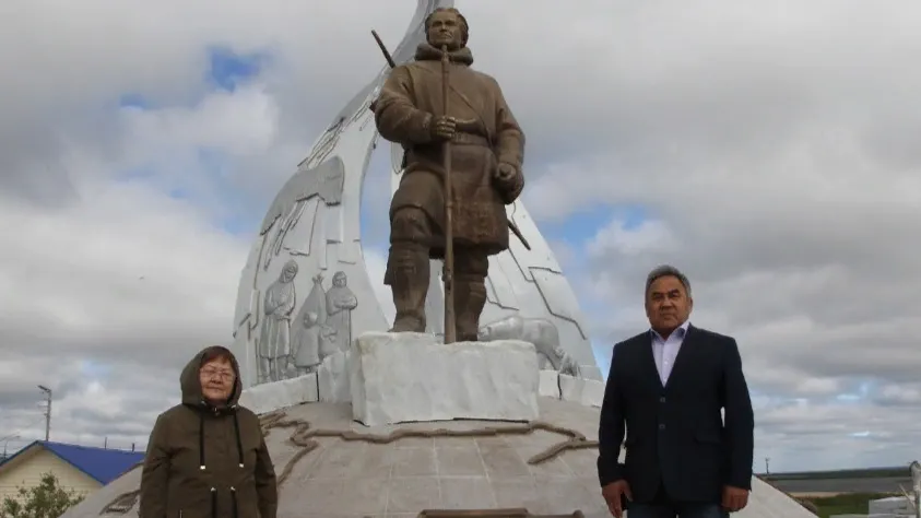 Вэсаконда ня’ ниди’ ту ӈано’ нулаӈгалва’ хэвхана нюртей мэва ядабтавыди’. Тамальӈгана Сергей Николаевич морякаӈэ Кронштадт’ няна тохолковы, лакамбой’ соя’’ма яханда ныланаванзь товы. Пуна няхати’ паднавэхэ’. Ӈобкана вэсаконда ня’ няхар’’ нюм’ вадаӈаханзь. Не нюди’, Оксана, ӈани’ параӈода яхана иле, вадам’ пэртя манзаям’ минре. Андрей няби Николай нисянди’ сехэрым’ нёдаӈаха’, закон’’ хари ӈули’’ савовна тенева’’ӈаха’. Теда’ нюти’’ нюкця’’ таня’’.
