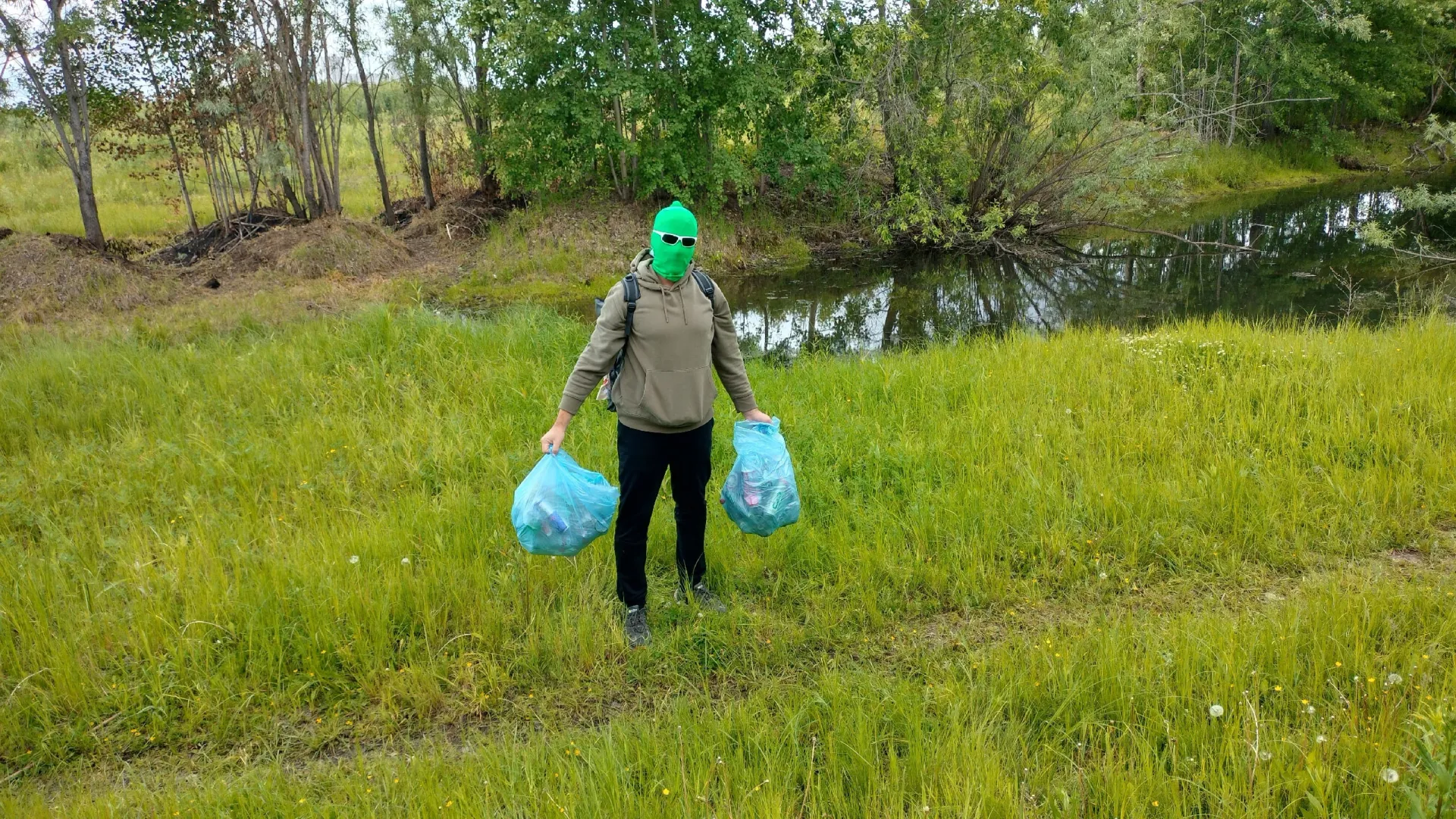 Чистомэн призывает убирать за собой мусор. Фото: vk.com/chisto_men