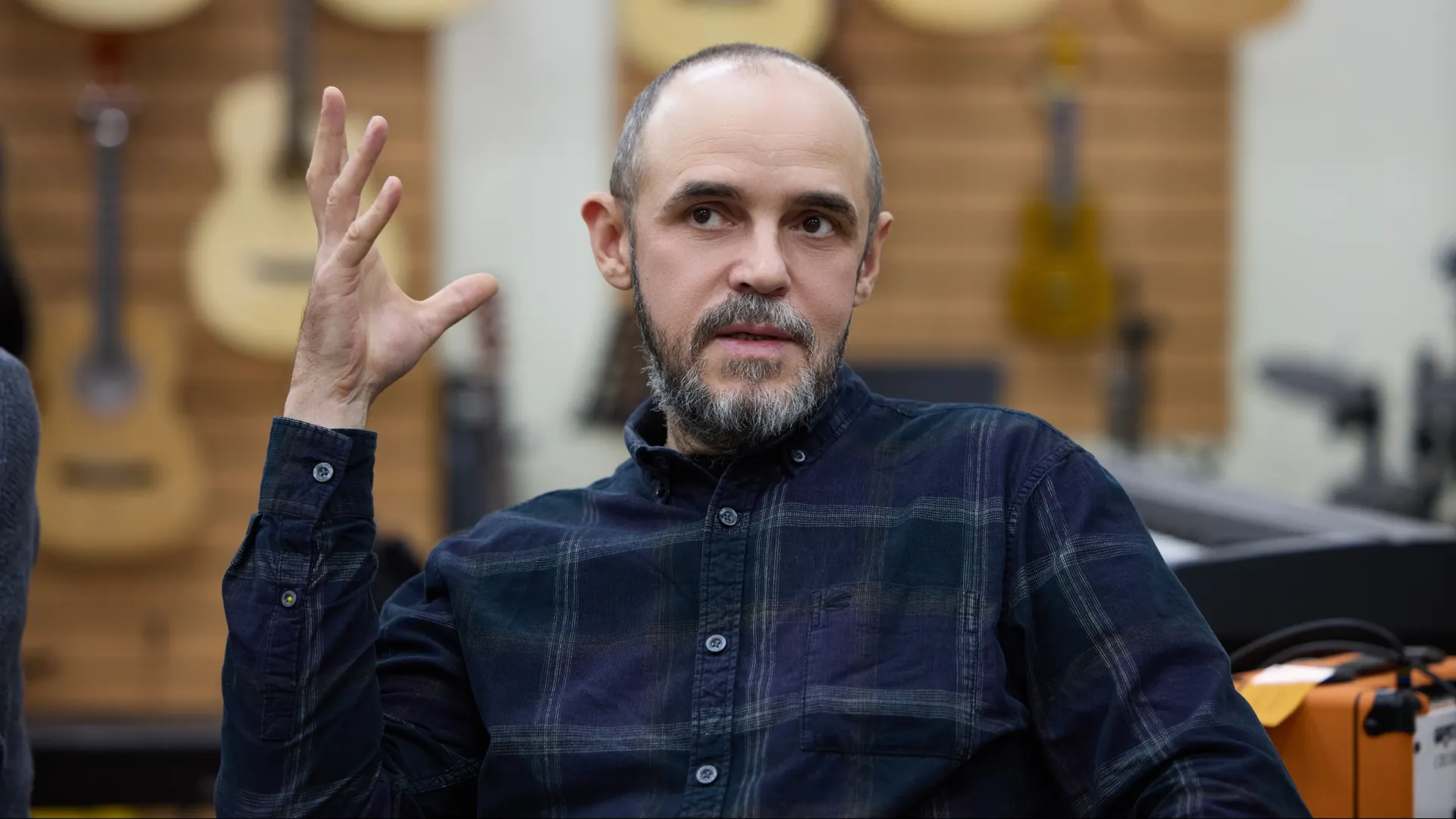 Михаил Беркутов: «Если человек по-настоящему хочет играть в рок-группе, у него все получится». Фото: Юрий Здебский / «Ямал-Медиа»