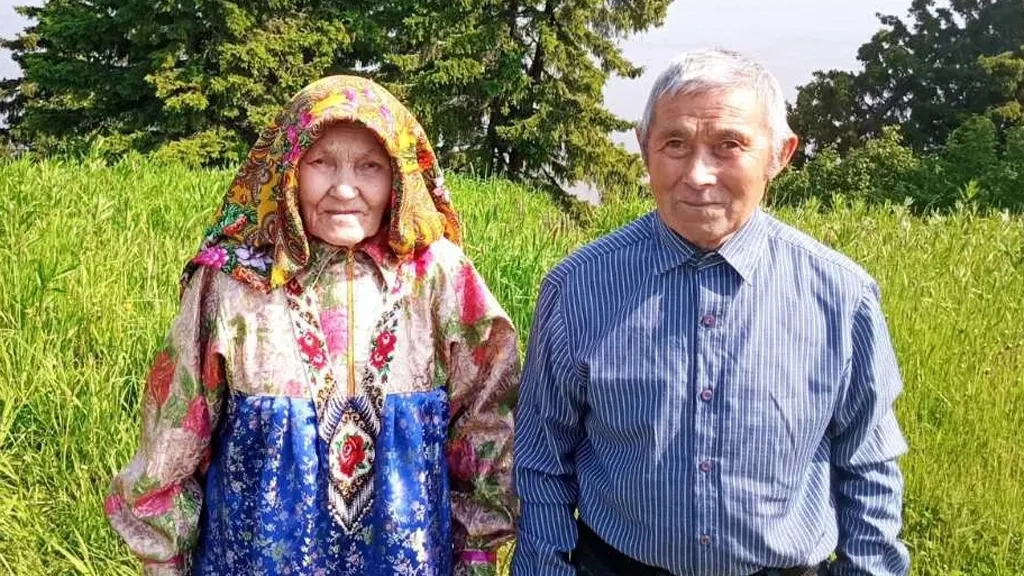 Дарья Алексеевна па Леонид Иванович Нензеловңан. Хор: Татьяна Еприна мас.