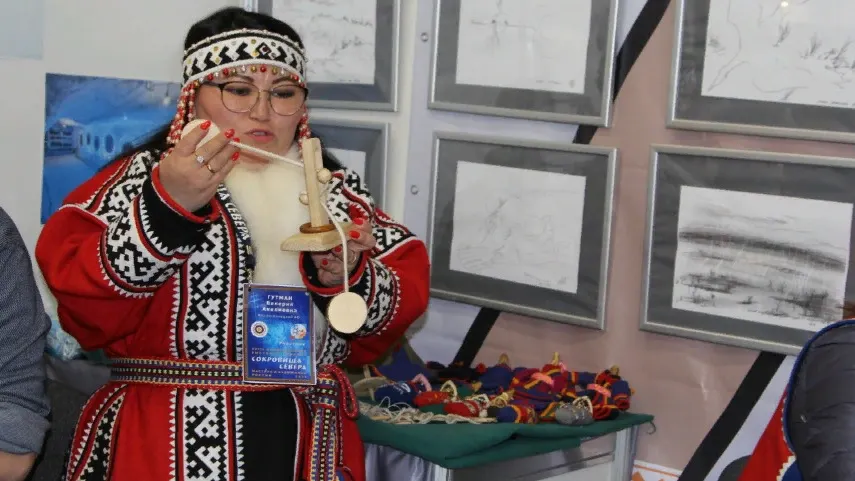 Валерия Гутман ма’’нисяв, ярмаркахана нини тэвравы’’ сянако ӈани’ манэ’’саръянась, поӈганандо’ тарця сянако мэта’’ яӈговы’’.     Сидяӈг’’: М.Яр’ сертавы’’  
