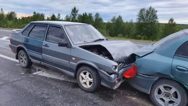 Виновница аварии въехала во впереди идущий автомобиль и запустила череду столкновений. Фото: УГИБДД по ЯНАО