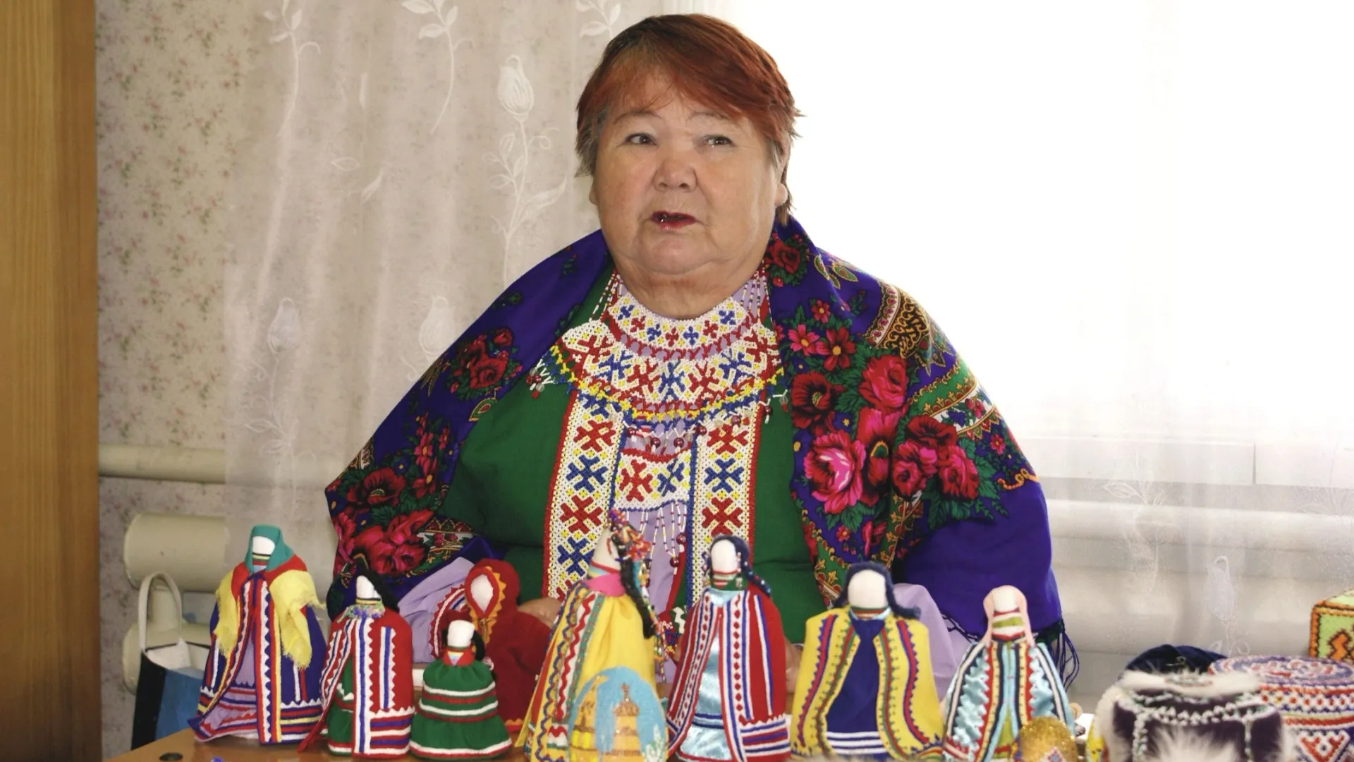 Галина Ивановна Трибус. Хор: Аллина Тоярова.