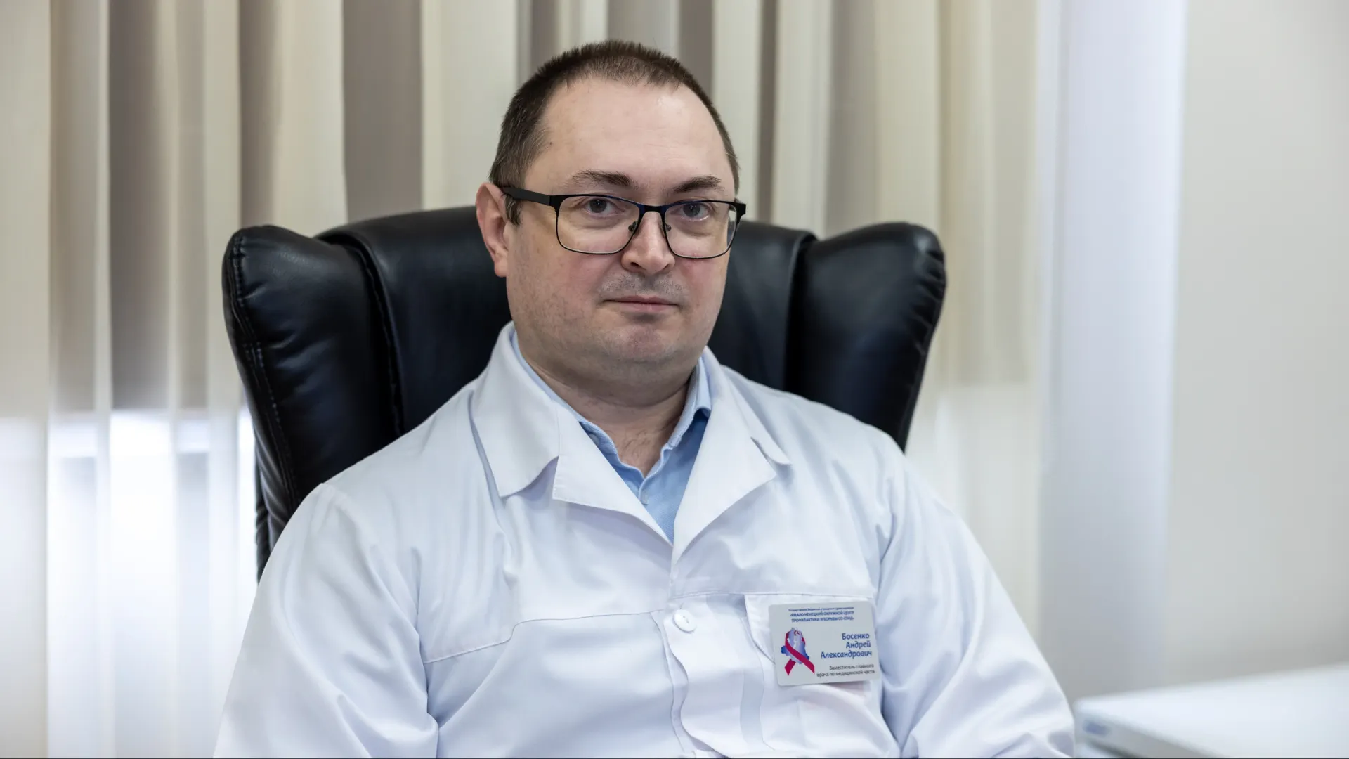 Андрей Босенко предостерегает: безопасных доз спиртного не существует. Фото: Юрий Здебский / «Ямал-Медиа»