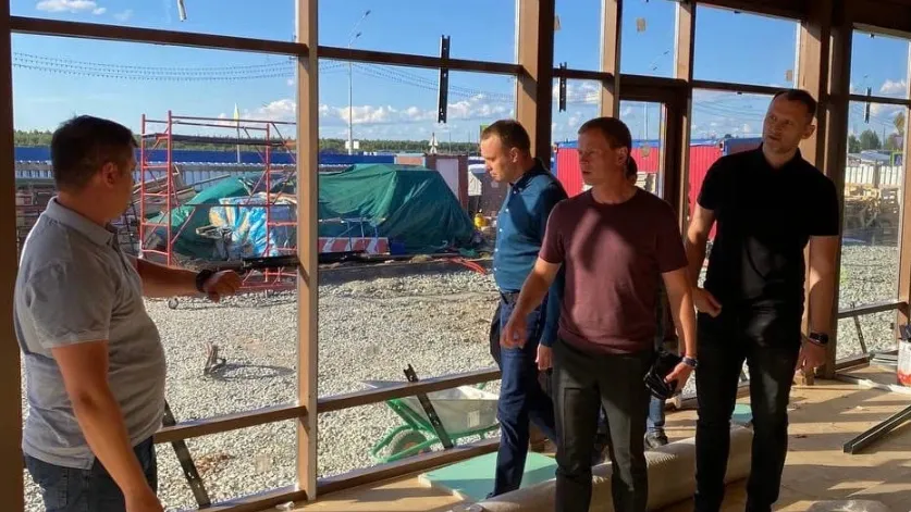 В магазине уже началась внутренняя отделка. Фото: личная страница Антона Колодина, «ВКонтакте»