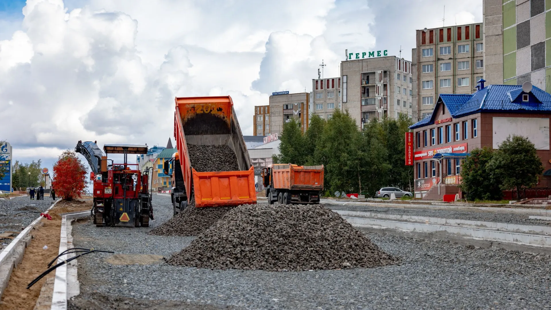В ямальских муниципалитетах обновят 35 км улично-дорожной сети. Фото: Юрий Здебский / «Ямал-Медиа» В ямальских муниципалитетах обновят 35 км улично-дорожной сети. Фото: Юрий Здебский / «Ямал-Медиа»