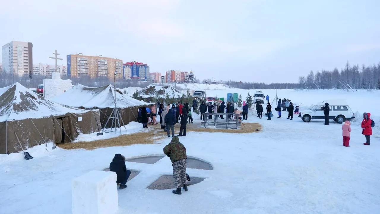 В Новом Уренгое купель оборудован в городской черте. Фото: t.me/nur_adm