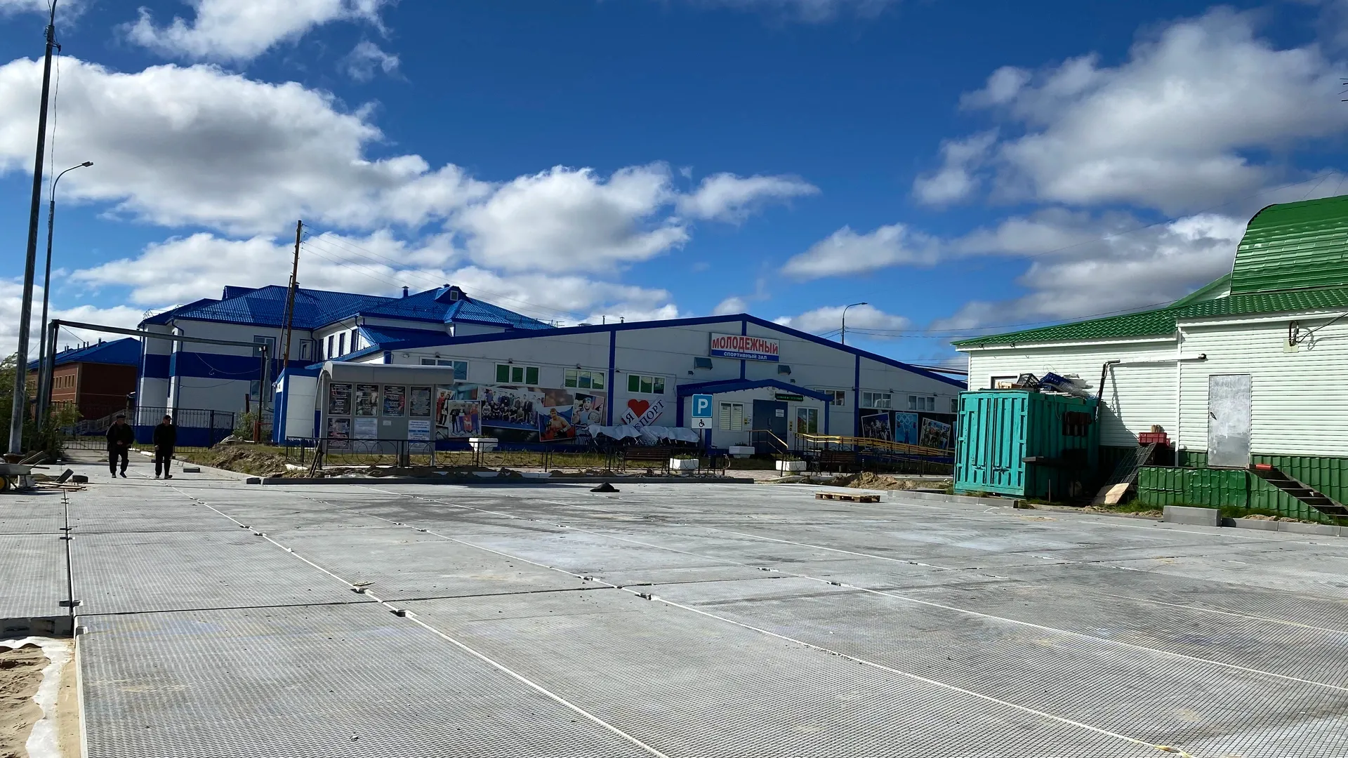 Новая парковка в Тазовском. Фото: Анастасии Ульяновой