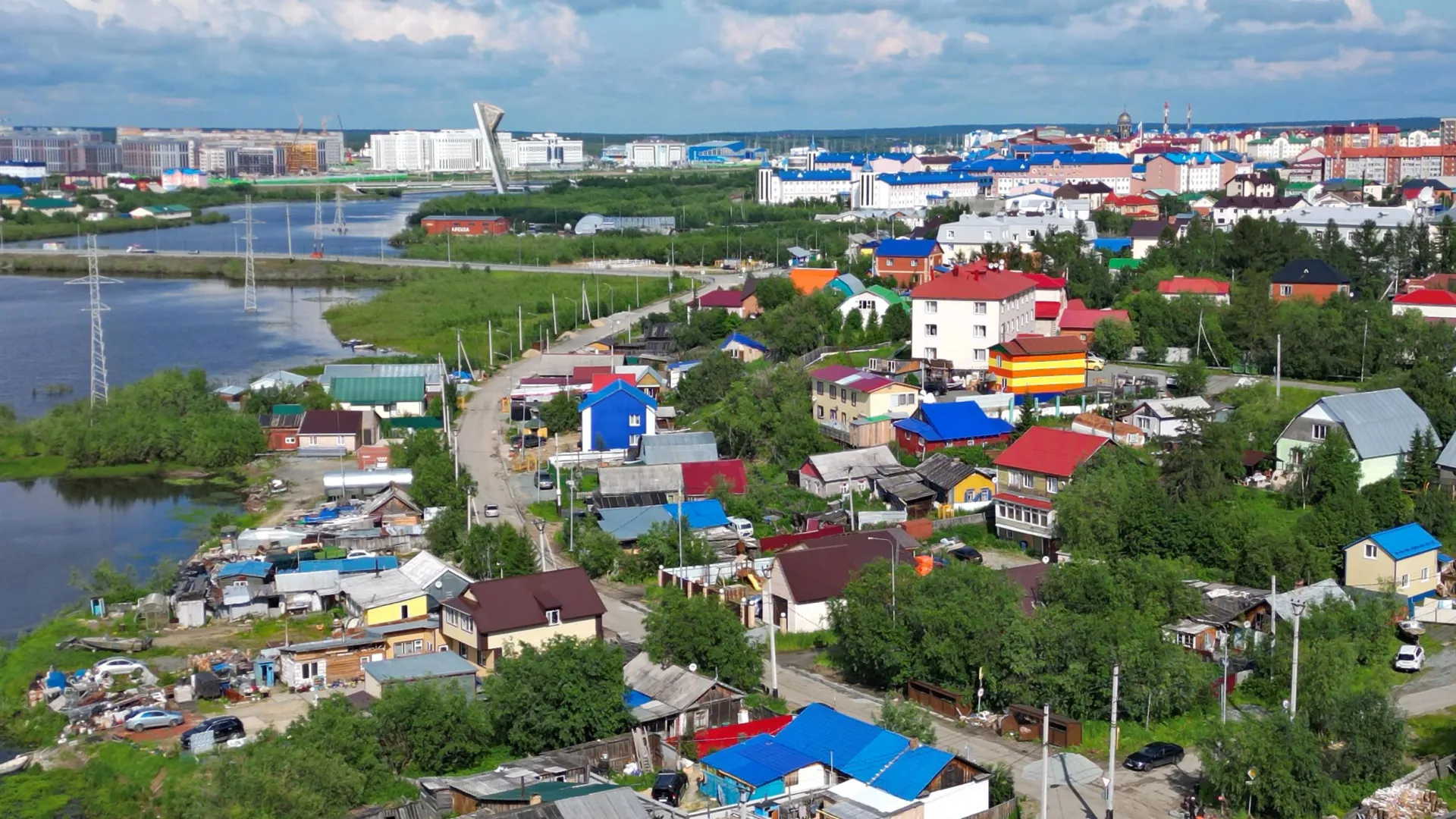 На месте пустырей выросли комфортные жилые кварталы. Фото: Ткачев Андрей / АНО "Ямал-Медиа"