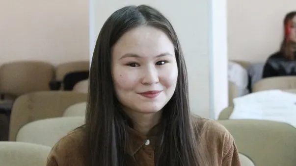 Венера Гришкина РГПУ А.И. Герцен нэмпи университетан Институт народов Севера хоща культоролога кимет курсан утаӆтыйӆ. Хор: Аллина Тоярова.