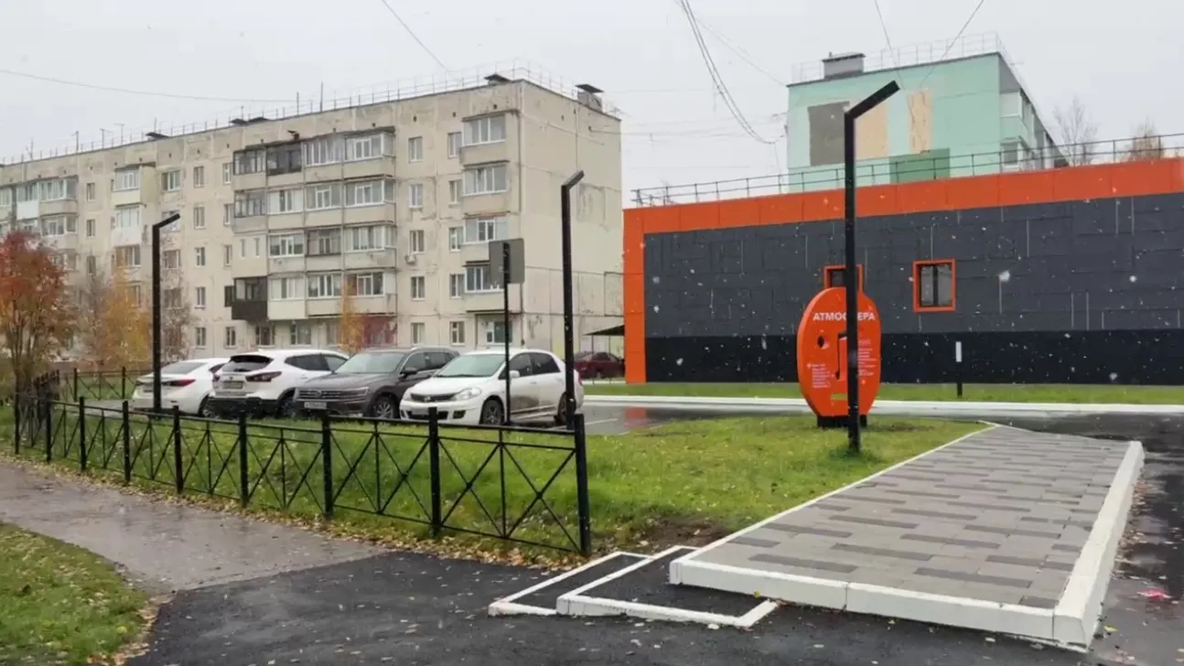 Первый снег прошел в Ноябрьске 25 сентября. Фото: Ольга Климова / «Ямал-Медиа» 