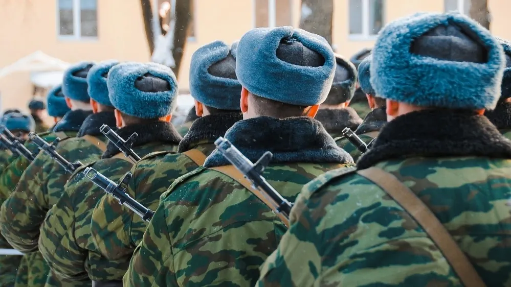 Вопросы связи с ямальскими военнослужащими будет курировать спецпредставитель. Фото: Juliya Shangarey / shutterstock.com / Fotodom