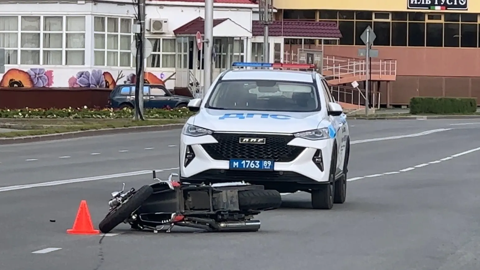 Смертельное ДТП в Салехарде произошло вечером 8 августа. Фото: Вера Дронзикова / «Ямал-Медиа» 