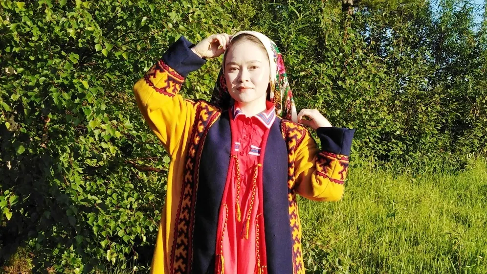 С.П. Новьюхова ӆув ёшӆаӆн ёнтам ханты нэ сохӆаӆн. Хор: Владимир Енов.
