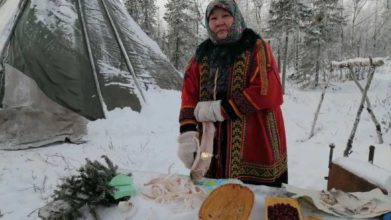 Алла Тайшина знает толк в местных деликатесах Фото: vk.com/id569019084