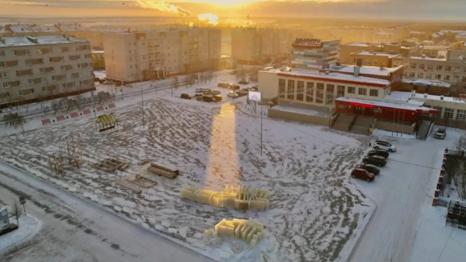 Ледяные блоки - отличный стройматериал для зимней сказки. Фото: vk.com/treskova_ma