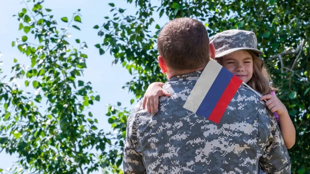 На Ямале действует большой пакет мер поддержки для участников СВО, в городах открывают отделения социального сопровождения "Защитники Отечества". Фото: BERMIX STUDIO / shutterstock.com / Fotodom
