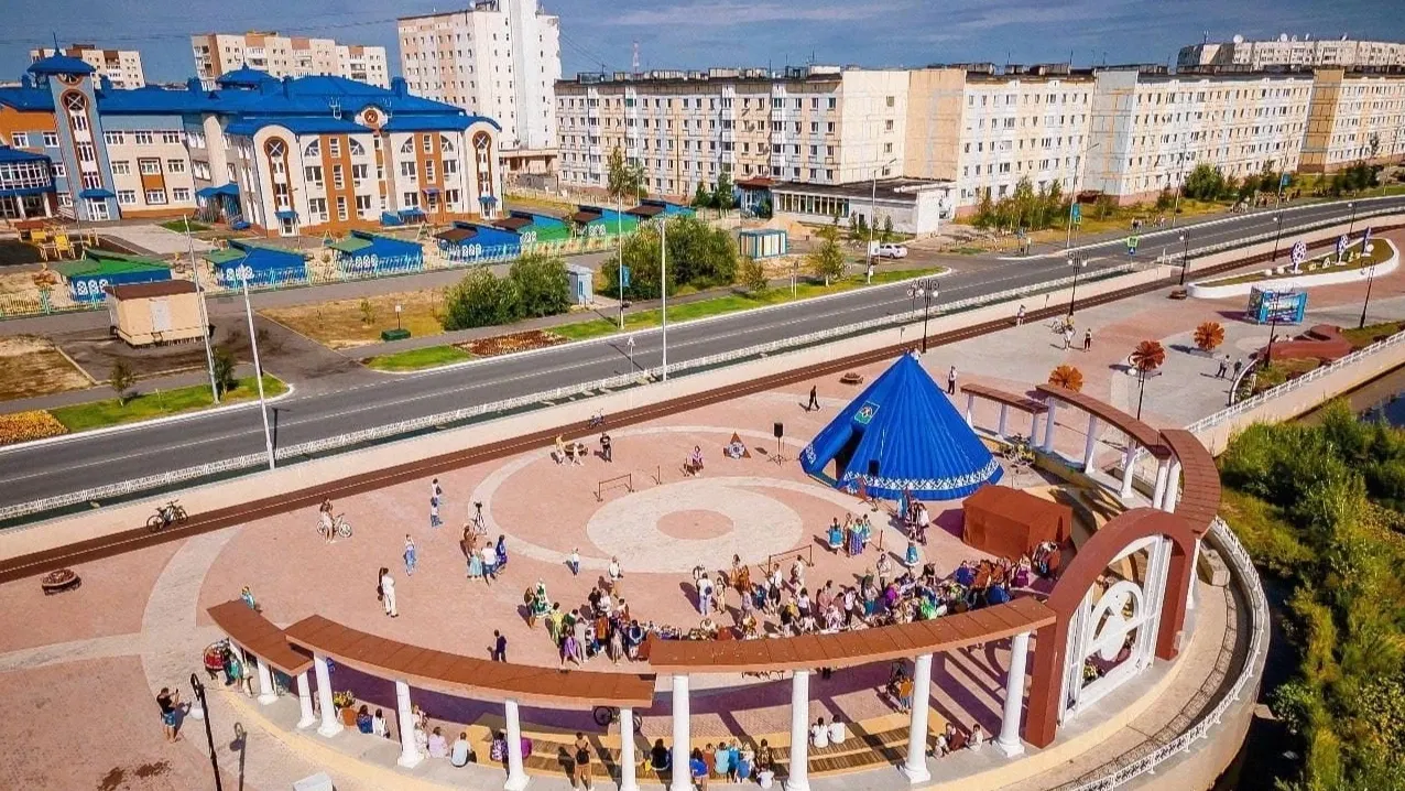 Современный, яркий, уютный - таков сегодня Надым. Фото: vk.com/artyukhov_da
