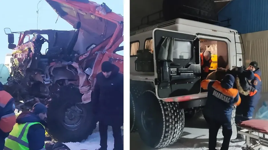 Спасатели оказали первую помощь, а затем передали пострадавшего в руки медиков. Фото: предоставлено «Ямалспасом»
