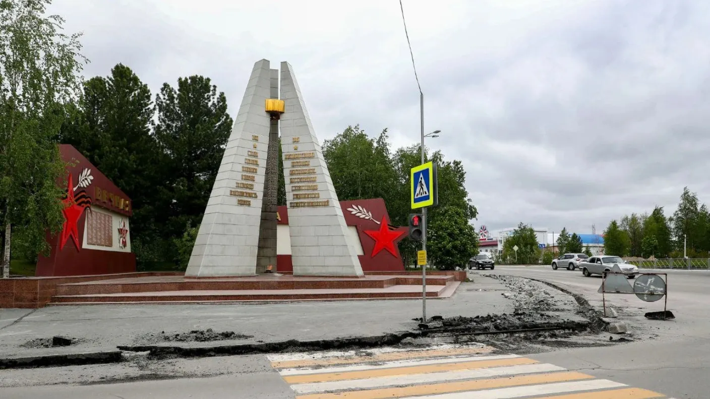 В Надыме полным ходом идет благоустройство города. Фото: vk.com/zharomskihdg