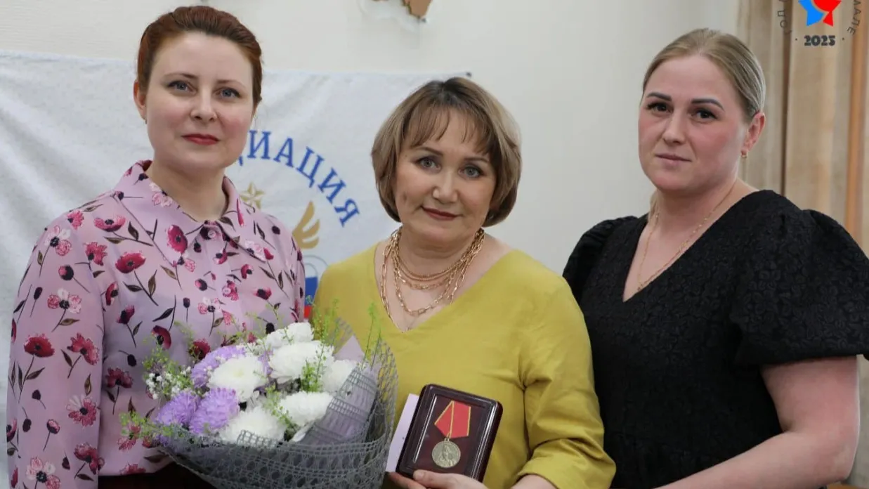 Э.Е. Сивкова (кутапан) меваӆ пос мойӆапсайн мийм порайн. Хор: vk.com/popovoleghur