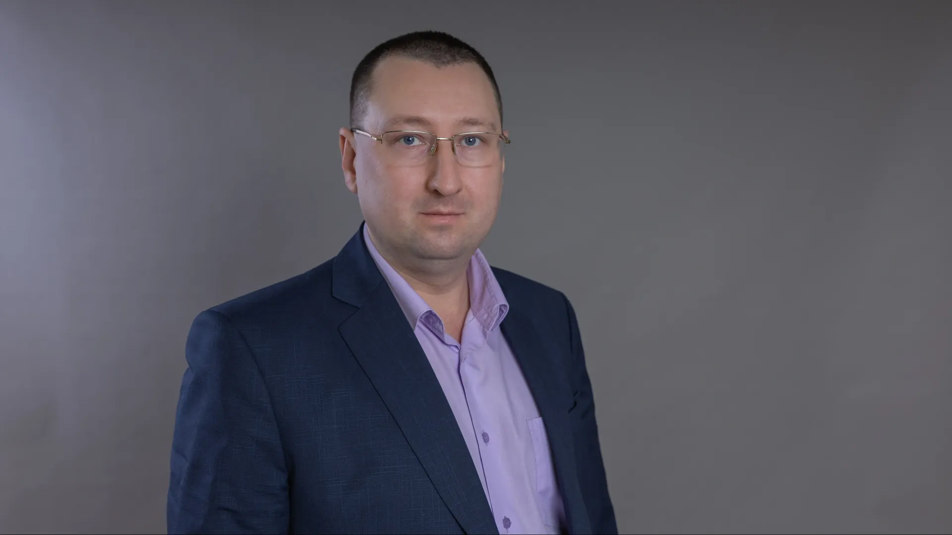 Психолог центра «Доверие» Виталий Соболевич. Фото: Александр Чирва / «Ямал-Медиа»