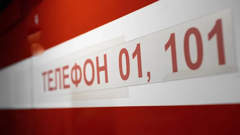Пожарные в Ноябрьске оперативно справились с огнем. Фото: Юлия Чудинова / "Ямал-Медиа"