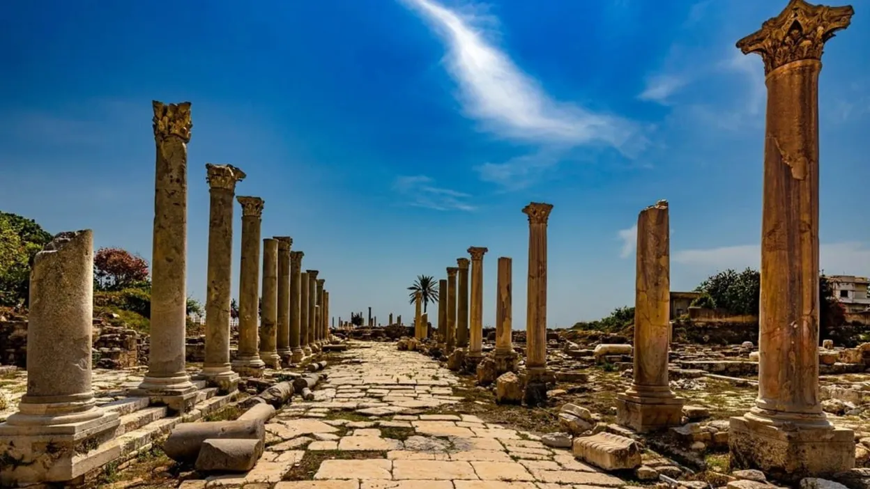 Древний город Тир в Ливане, археологический памятник Аль-Мина. Фото: WitR / Shutterstock / Fotodom