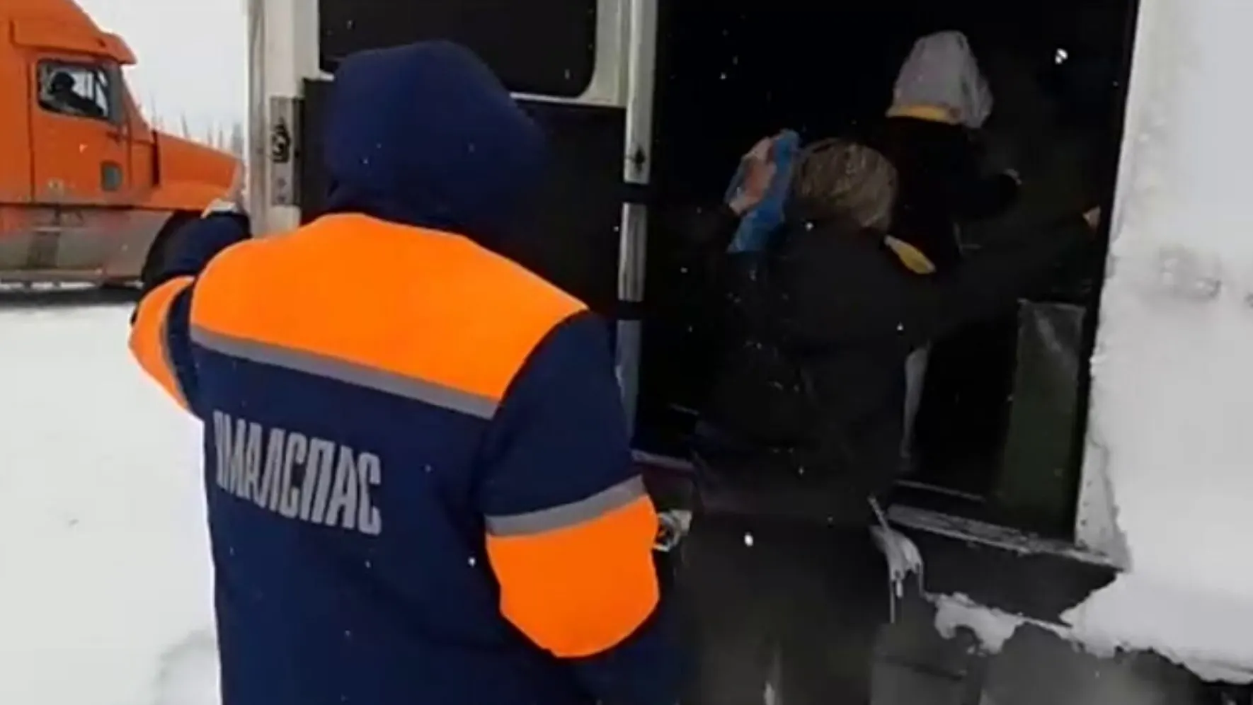 Скрин видео: «Ямалспас»
