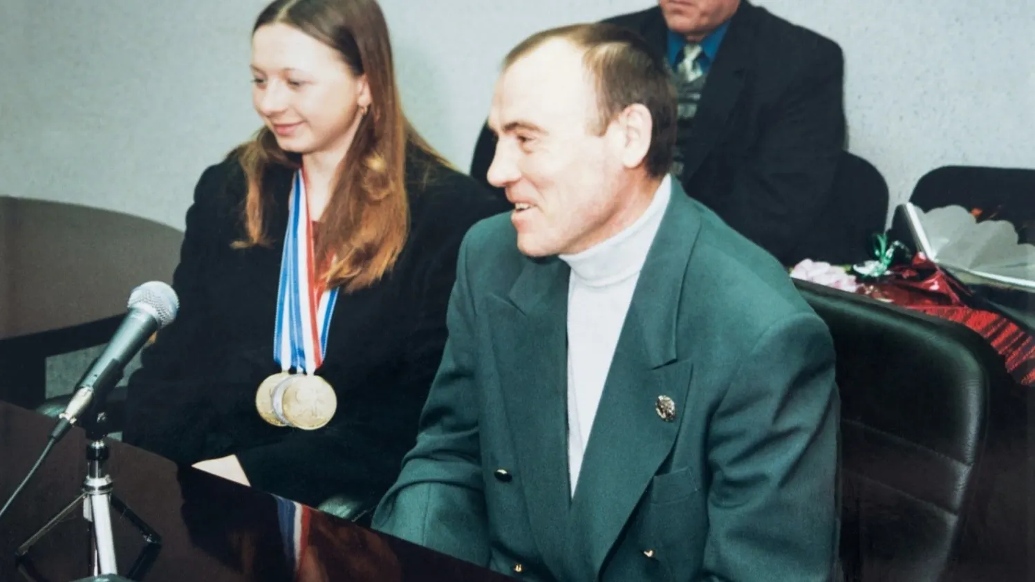 Хамит Ахатов и Юлия Макарова. Фото: Сергей Черкашин / предоставлено из архива газеты «Красный Север»