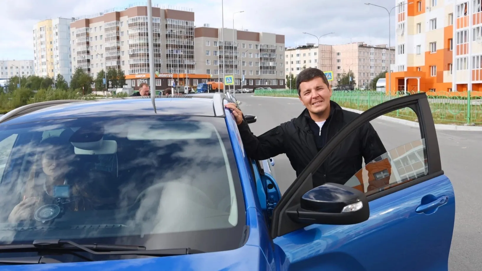Дмитрий Артюхов посетил в Надыме основные объекты, требующие его внимания, и встретился с жителями. Фото: личная страница Дмитрия Артюхова, «ВКонтакте»