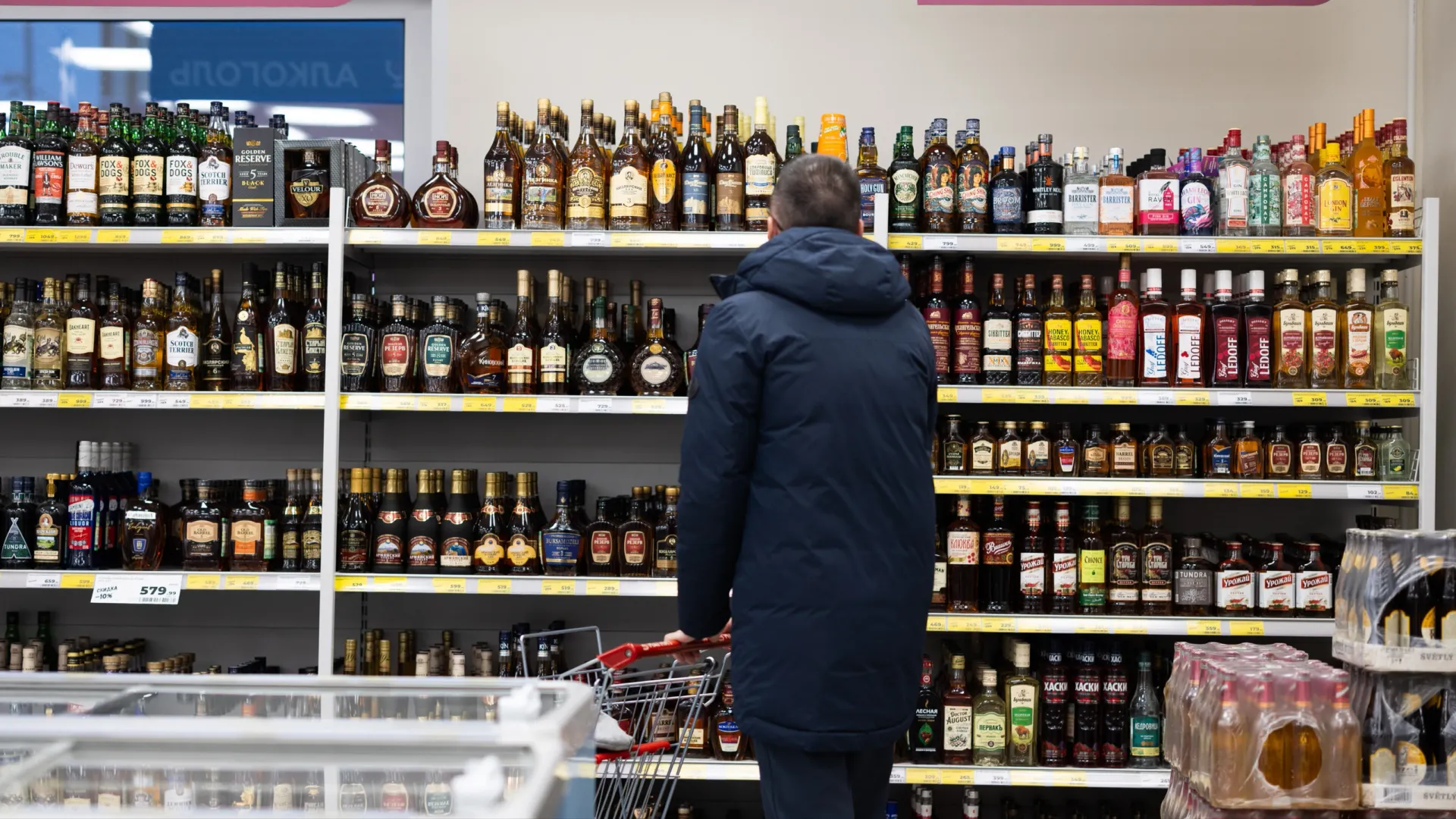 На Ямале продажу алкоголя запретять нескольо дней в году. Фото: Юлия Чудинова / «Ямал-Медиа»