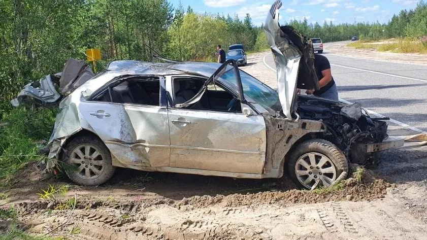 Перевернувшийся "японец" превратился в металлолом. Фото: ЦАФАП в ОДД ГИБДД УМВД России по ЯНАО.