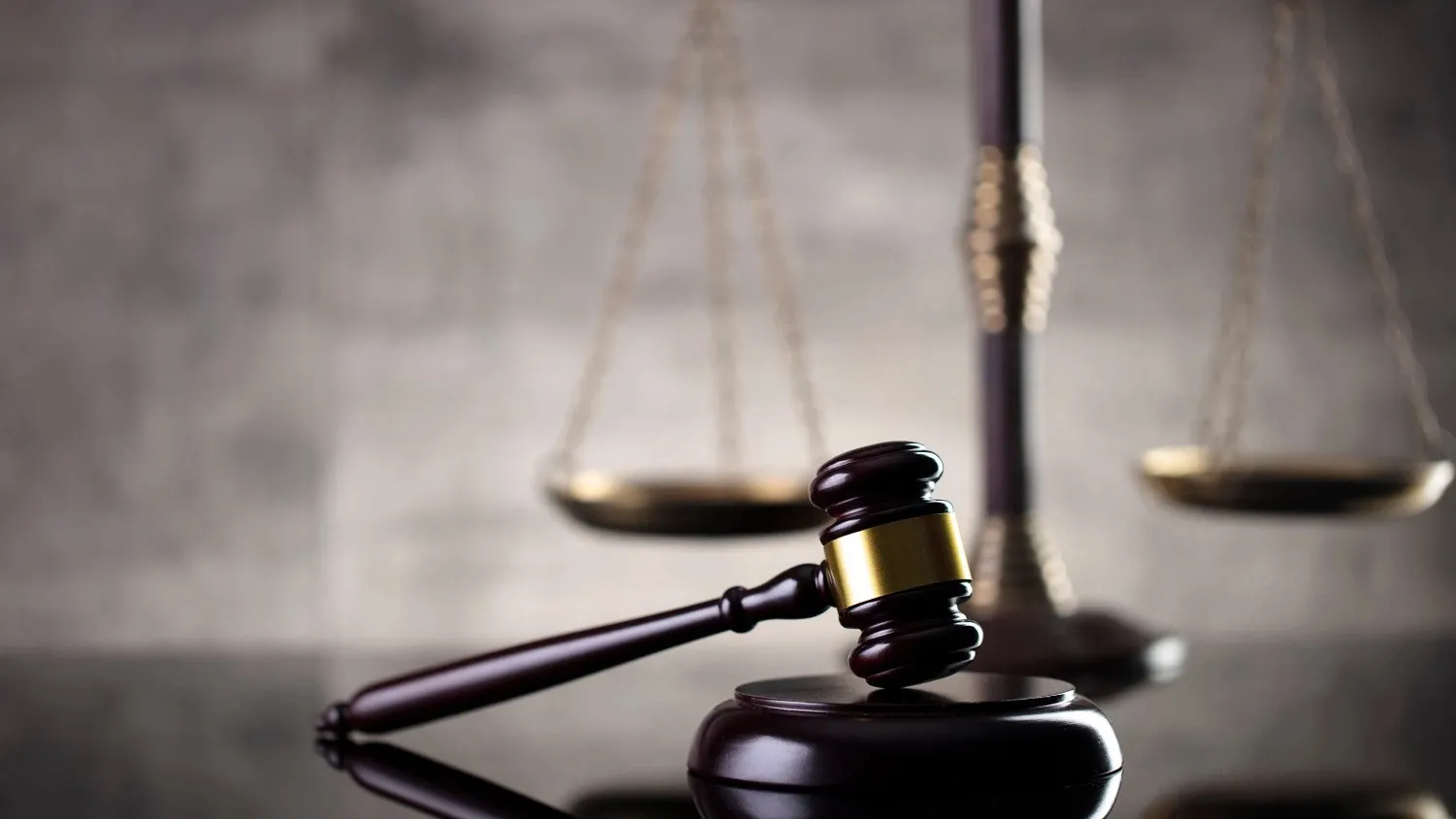 Суд назначил виновному пять лет колонии строгого режима. Фото: Zolnierek / shutterstock.com / Fotodom