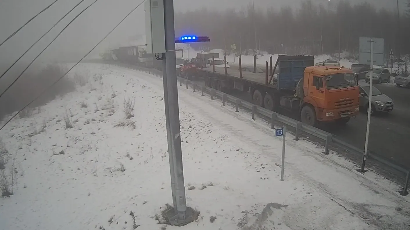 Фото: скриншот видео с онлайн-камеры на КПП у переправы со стороны Салехарда
