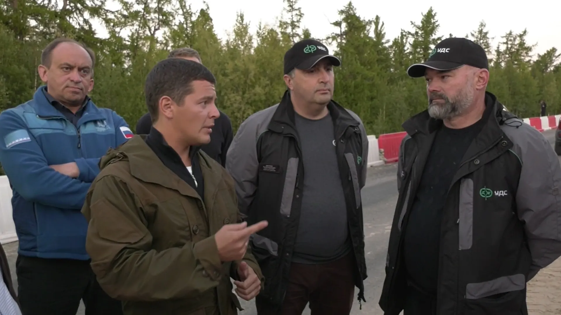 Фото: стоп-кадры видео пресс-службы губернатора и «Уренгойдорстрой»