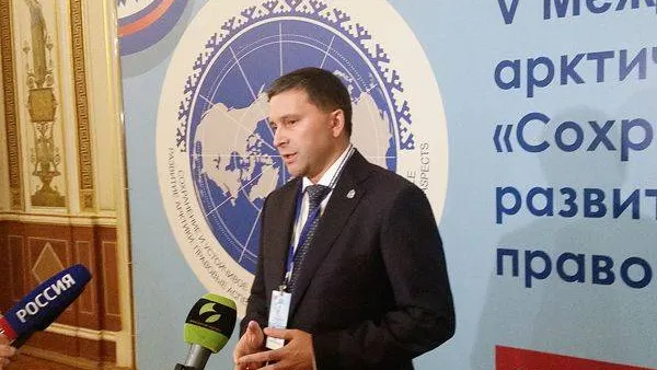   КРАСНЫЙ СЕВЕР