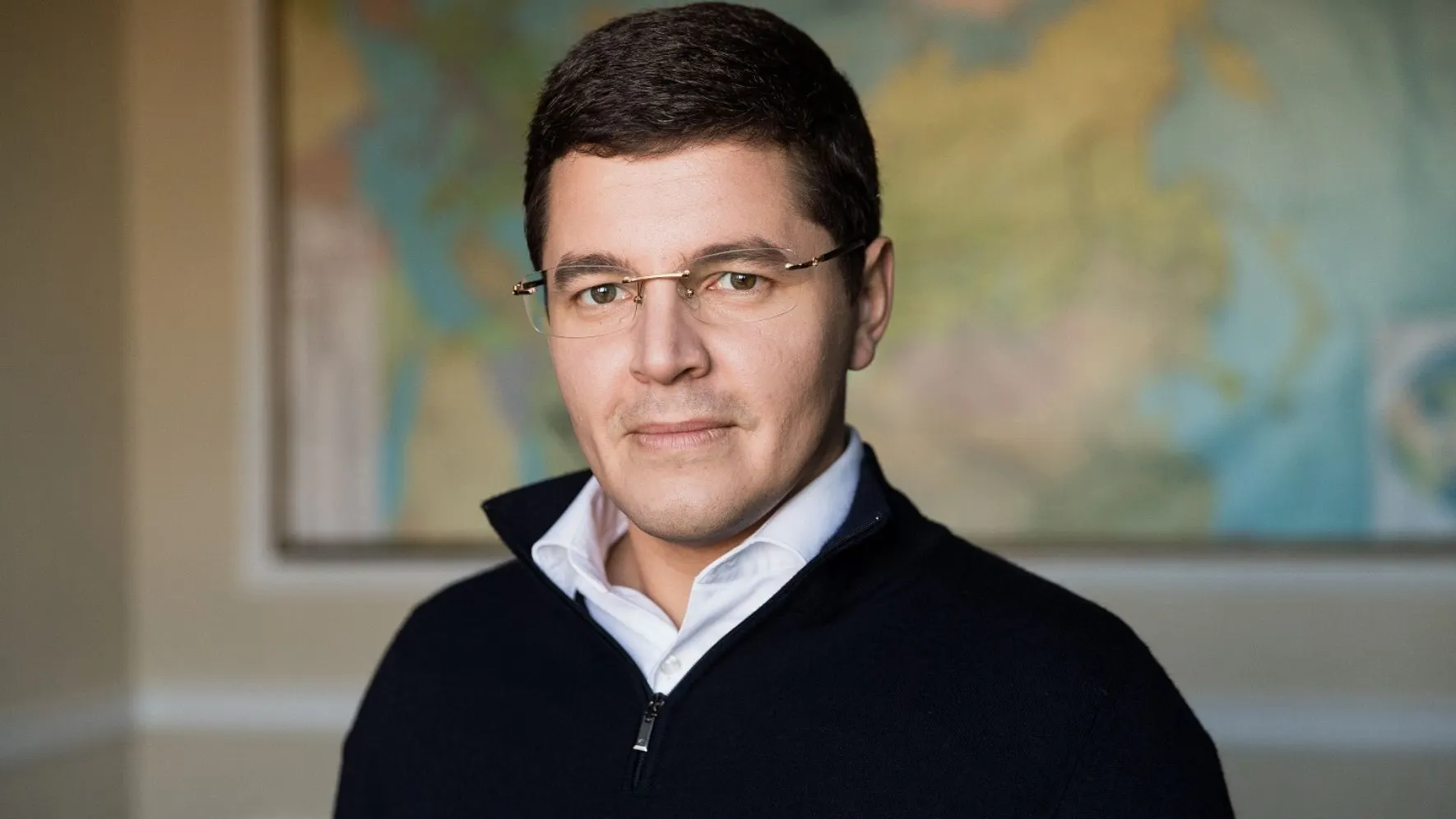 Дмитрий Артюхов поблагодарил работников лесного хозяйства за сохранение чистоты природы Ямала. Фото: предоставлено пресс-службой губернатора ЯНАО