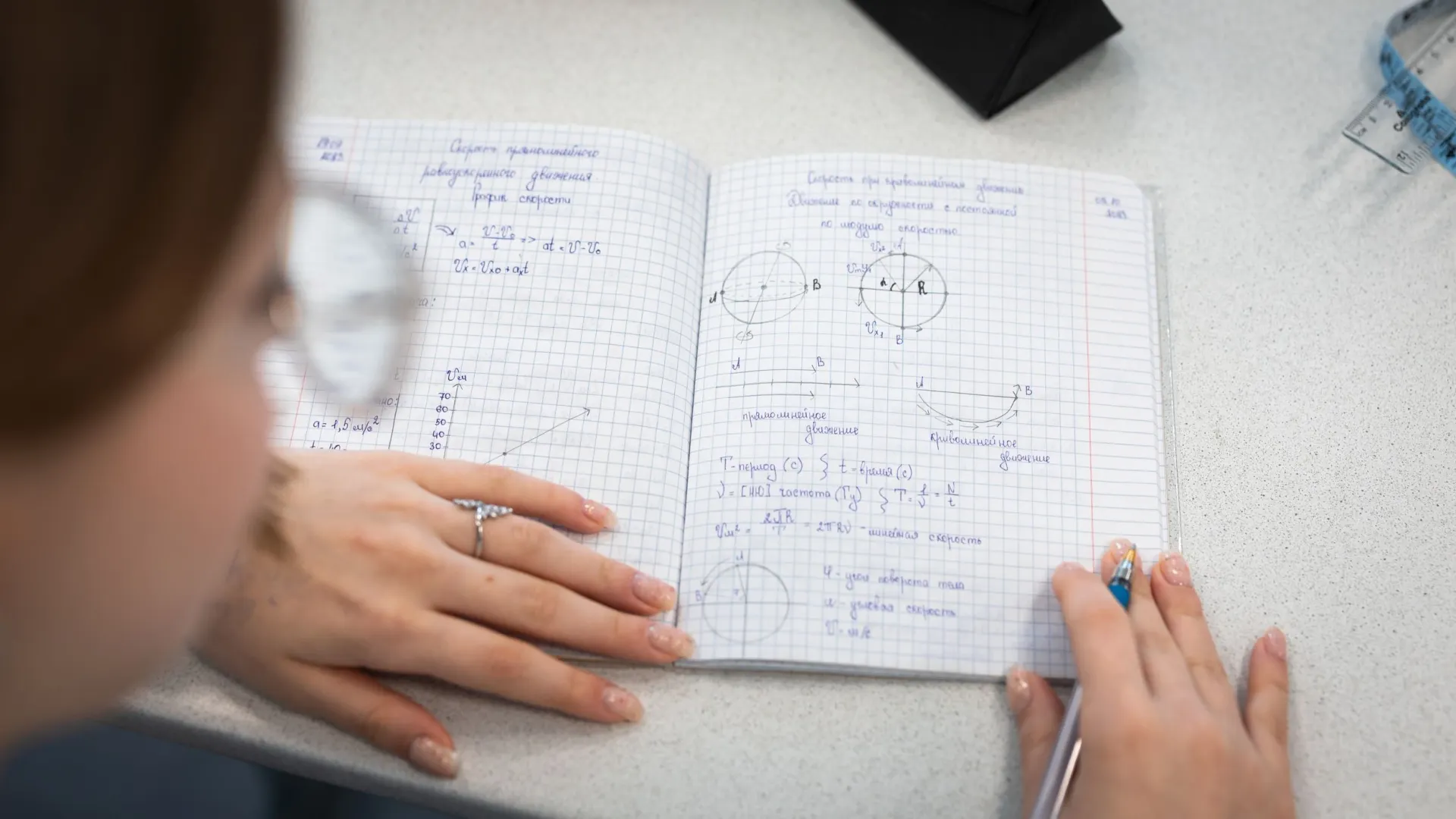 Все больше ямальских школьников на ЕГЭ получают наивысший балл по профильной математике. Фото: Юлия Чудинова / «Ямал-Медиа»