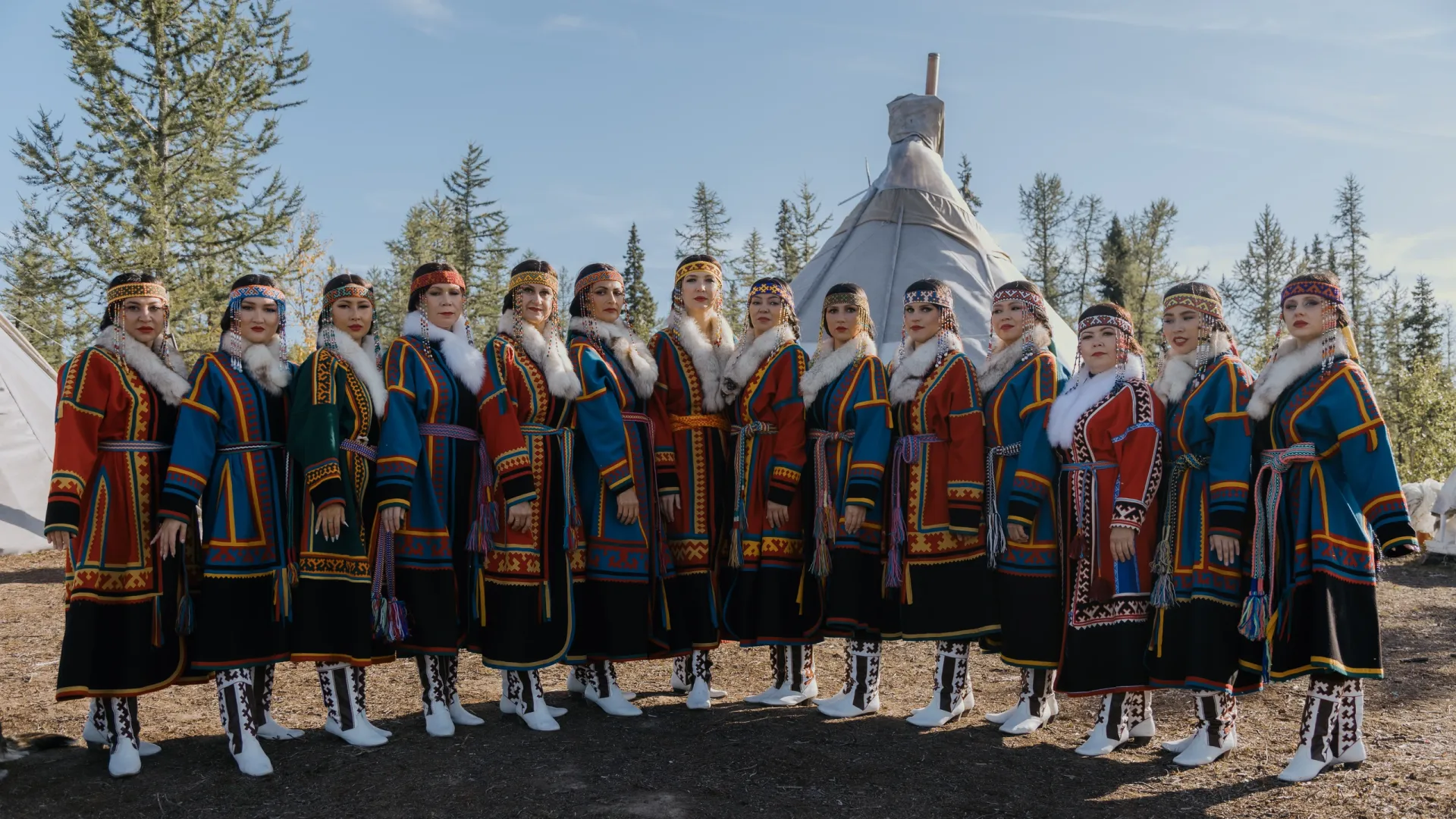 Ансамбль встречает юбилей в отличной форме. Фото: предоставлено из архива Ямальской филармонии