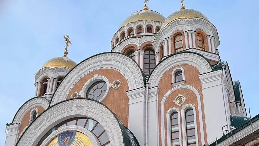 В ближайшее время в храме начнутся работы по художественной росписи. Фото: предоставлено департаментом строительства и жилищной политики ЯНАО