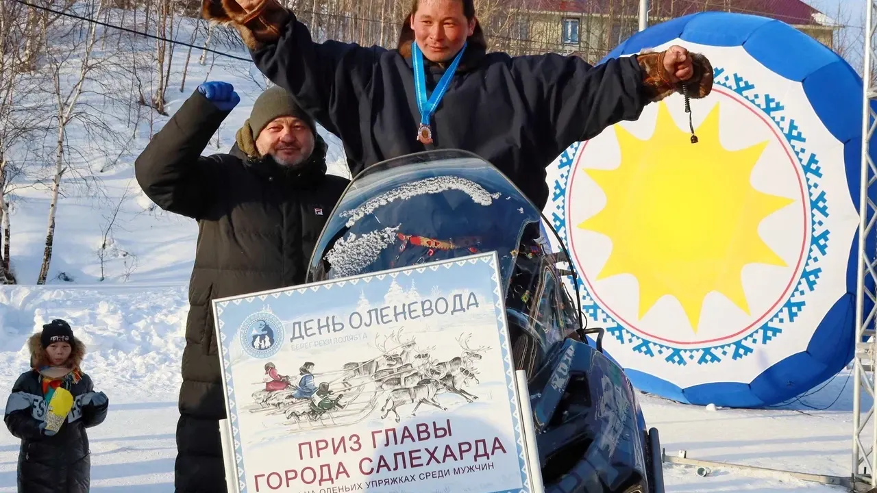 Самому быстрому вручили снегоход.