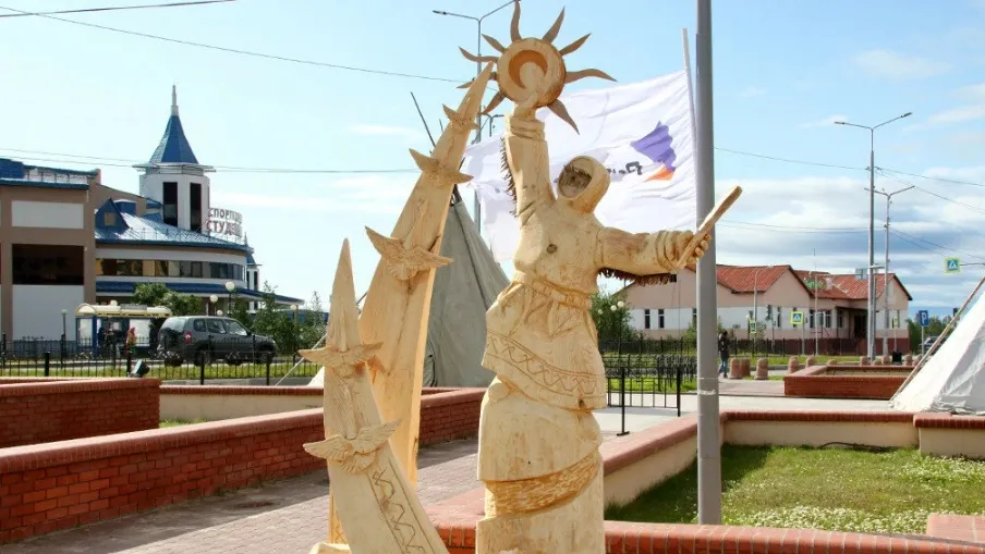 Деревянные скульптуры после конкурса украсят улицы города. Фото: предоставлено окружным домом ремесел