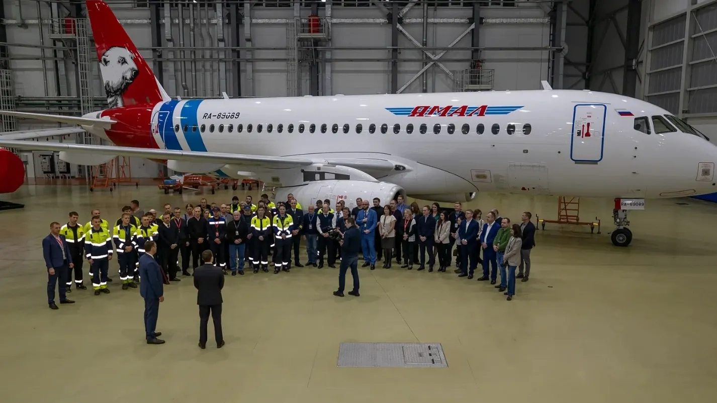 Встреча в Тюмени Д. Артюхова с сотрудниками АК «Ямал». Фото: пресс-служба губернатора ЯНАО