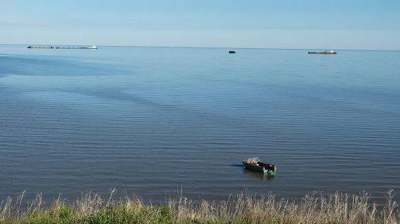 В Новом порту в день Рыбака, как по заказу, распогодилось, ветер растащил тучи, открыв лучам незаходящего арктического солнца всю округу. 