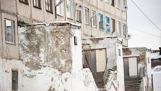 В лучшие времена в Воркуте и окрестностях действовало 13 шахт, вокруг города выросли целые посёлки – «воркутинское кольцо». 