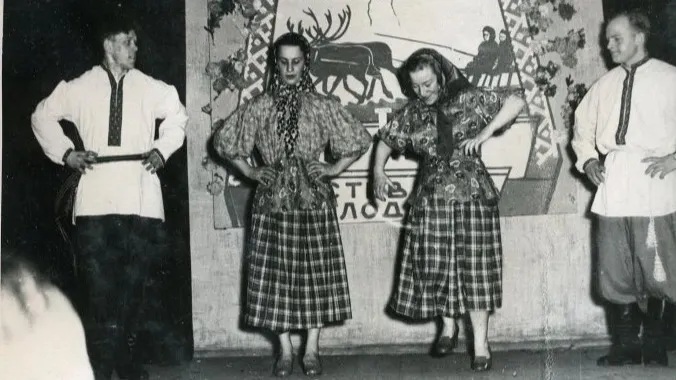 Русский перепляс. Исполняют: Беззубников, Кельба, Лугинин, Яблочная. Фото: предоставлено из архива ОЦНК