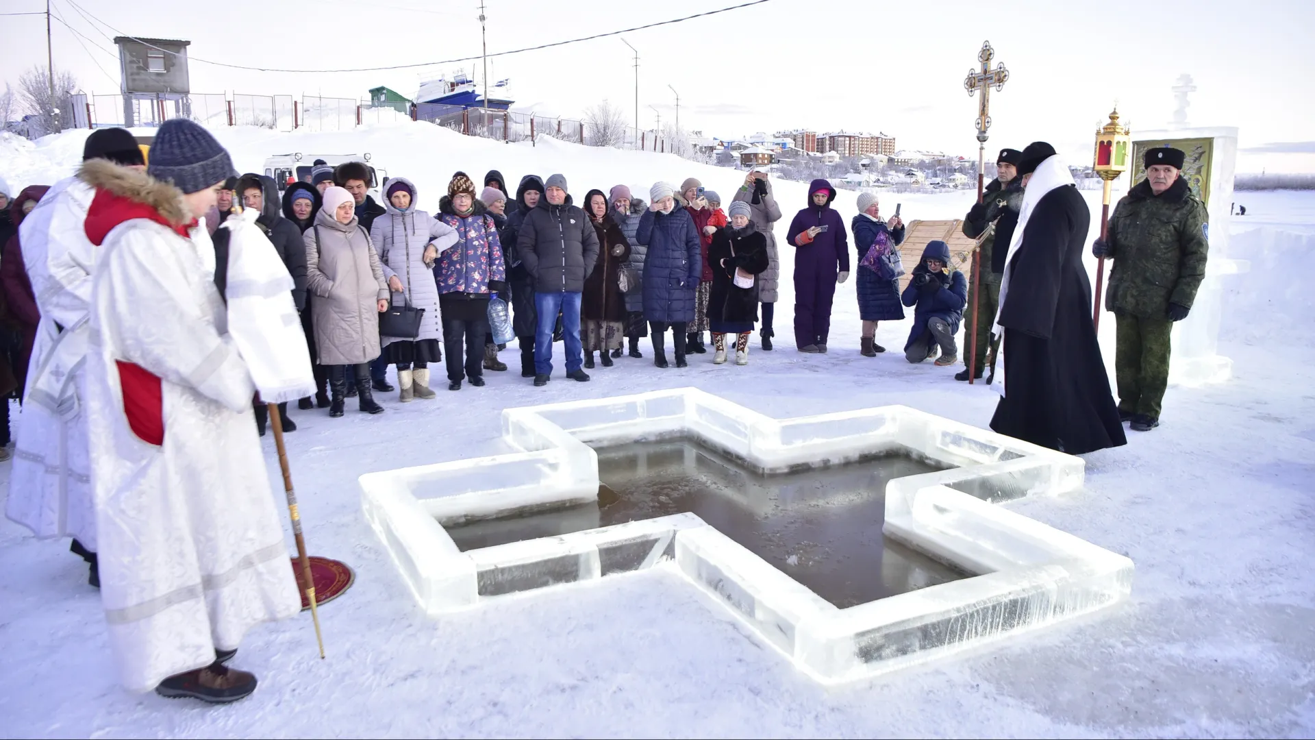 Иордань на Полуе. Фото: Андрей Ткачёв / «Ямал-Медиа»