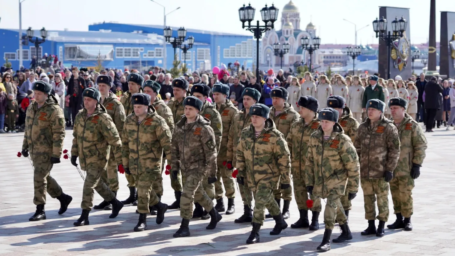 Возложение цветов. Фото: Юлия Чудинова