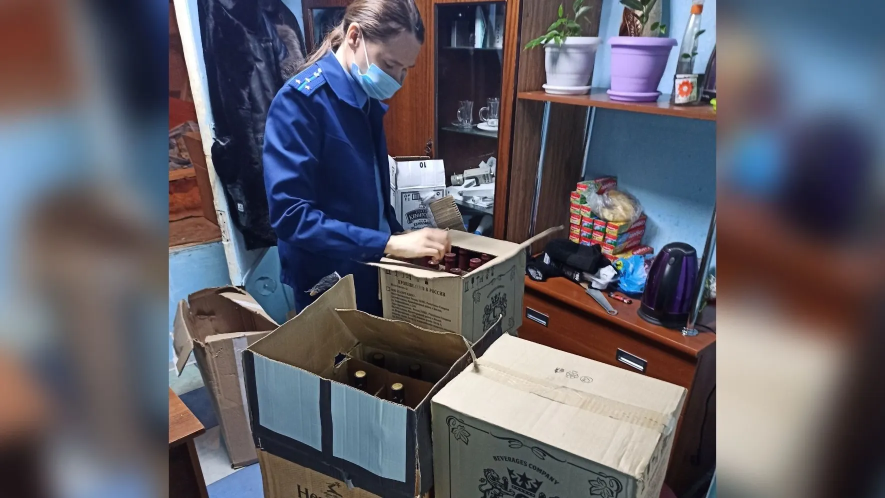 Правообладателям торговых марок причинен ущерб на сумму более 890 000 рублей. Фото: прокуратура ЯНАО